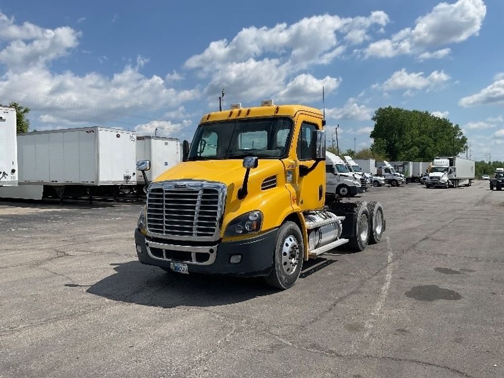 Day Cab Tractor-Heavy Duty Tractors-Freightliner-2019-Cascadia 11364ST-Kansas City-MO-209,526\n\t\tmiles-$ 47,750 - Image 3