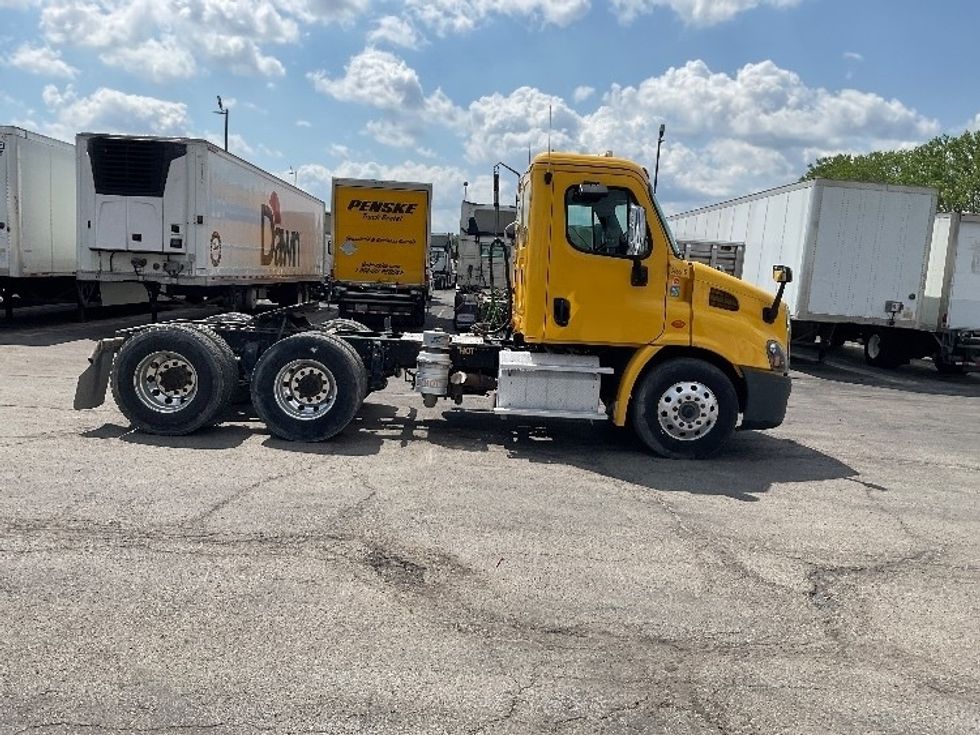 Day Cab Tractor-Heavy Duty Tractors-Freightliner-2019-Cascadia 11364ST-Kansas City-MO-209,526\n\t\tmiles-$ 47,750 - Image 8