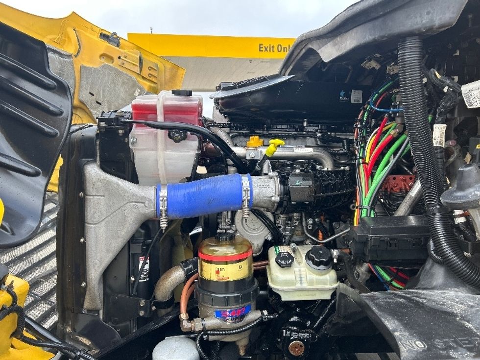 Day Cab Tractor-Heavy Duty Tractors-Freightliner-2019-Cascadia 11364ST-Katy-TX-383,617\n\t\tmiles-$ 35,500 - Image 16