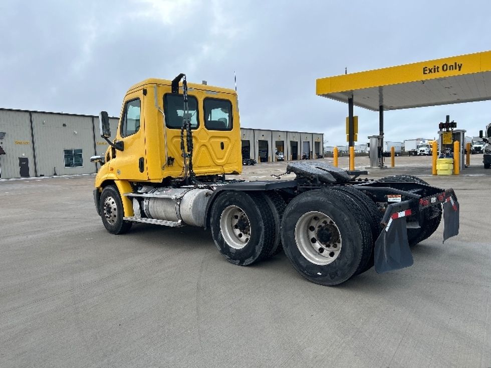 Day Cab Tractor-Heavy Duty Tractors-Freightliner-2019-Cascadia 11364ST-Katy-TX-383,617\n\t\tmiles-$ 35,500 - Image 5