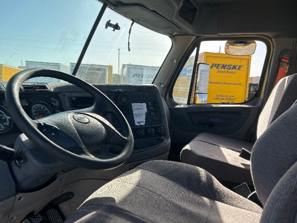 Day Cab Tractor-Heavy Duty Tractors-Freightliner-2019-Cascadia 11364ST-Katy-TX-400,164\n\t\tmiles-$ 37,500 - Image 10