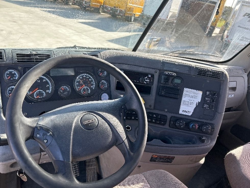 Day Cab Tractor-Heavy Duty Tractors-Freightliner-2019-Cascadia 11364ST-Katy-TX-400,164\n\t\tmiles-$ 37,500 - Image 11