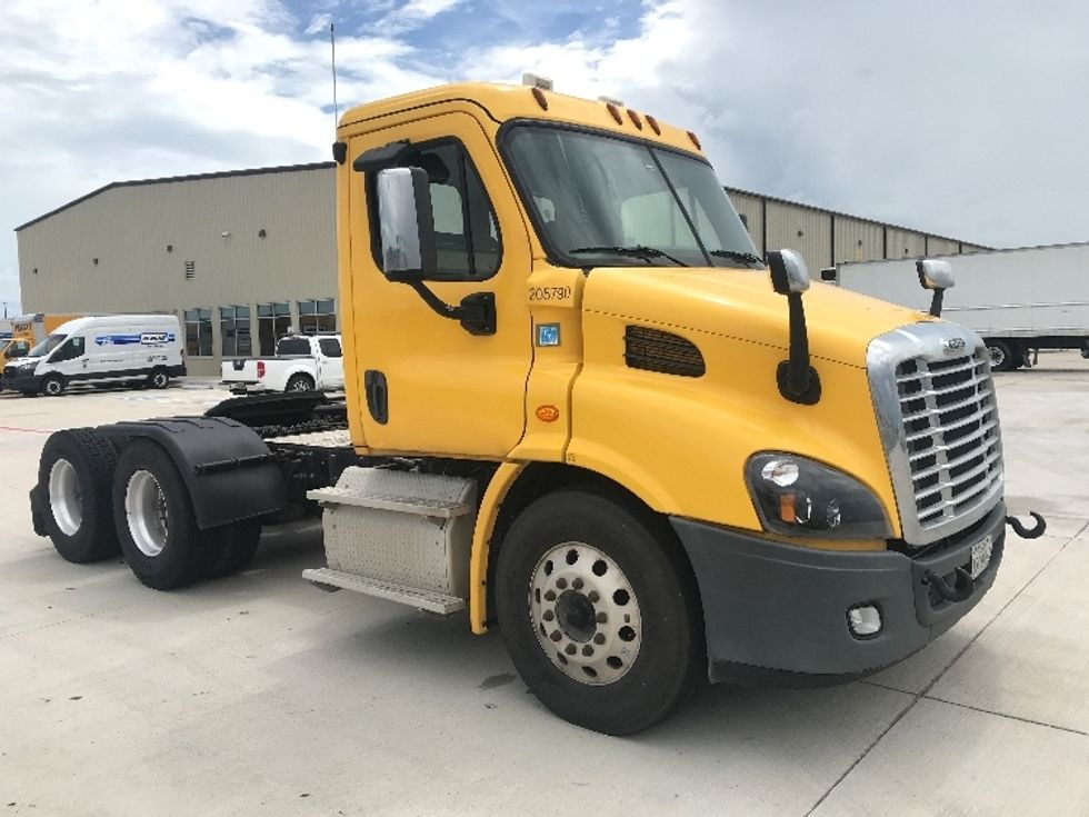 Day Cab Tractor-Heavy Duty Tractors-Freightliner-2019-Cascadia 11364ST-Katy-TX-474,374\n\t\tmiles-$ 33,250 - Image 1
