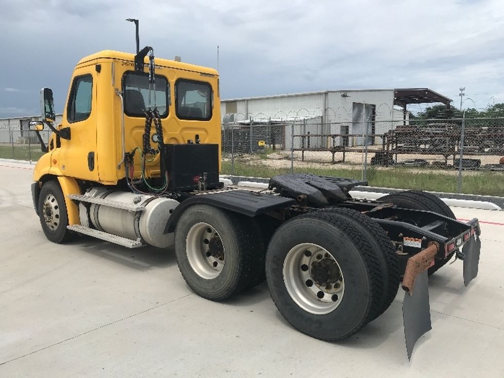 Day Cab Tractor-Heavy Duty Tractors-Freightliner-2019-Cascadia 11364ST-Katy-TX-474,374\n\t\tmiles-$ 33,250 - Image 5