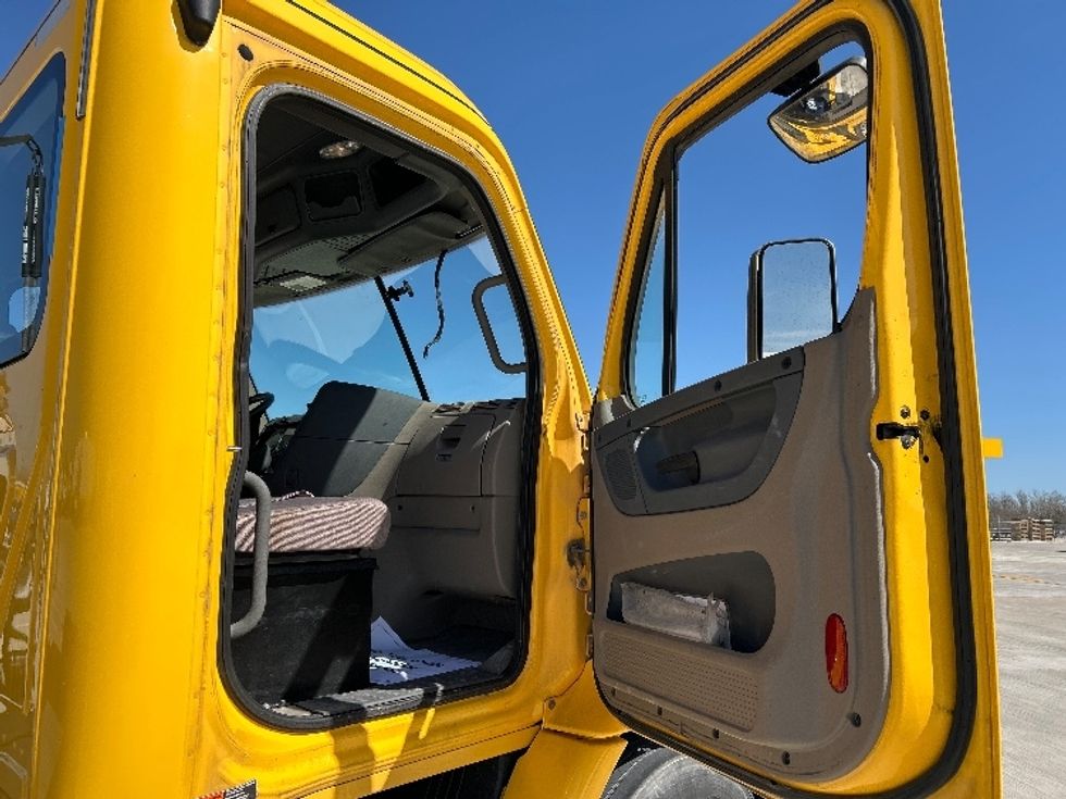 Day Cab Tractor-Heavy Duty Tractors-Freightliner-2019-Cascadia 11364ST-Katy-TX-478,074\n\t\tmiles-$ 38,250 - Image 12