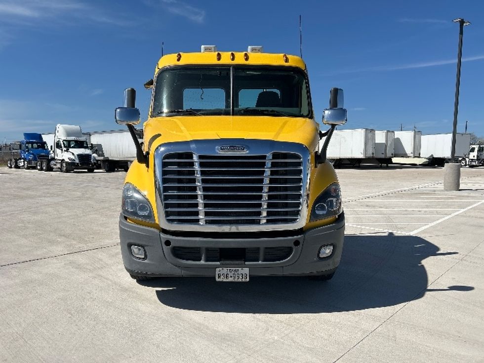 Day Cab Tractor-Heavy Duty Tractors-Freightliner-2019-Cascadia 11364ST-Katy-TX-478,074\n\t\tmiles-$ 38,250 - Image 2