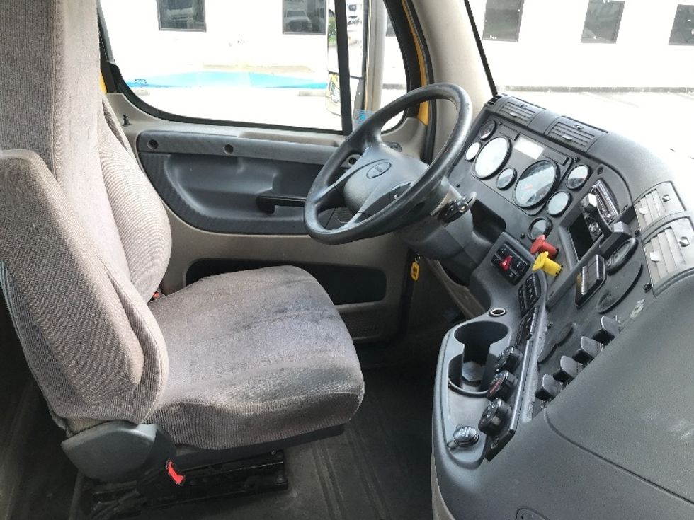 Day Cab Tractor-Heavy Duty Tractors-Freightliner-2019-Cascadia 11364ST-Katy-TX-481,560\n\t\tmiles-$ 36,000 - Image 14