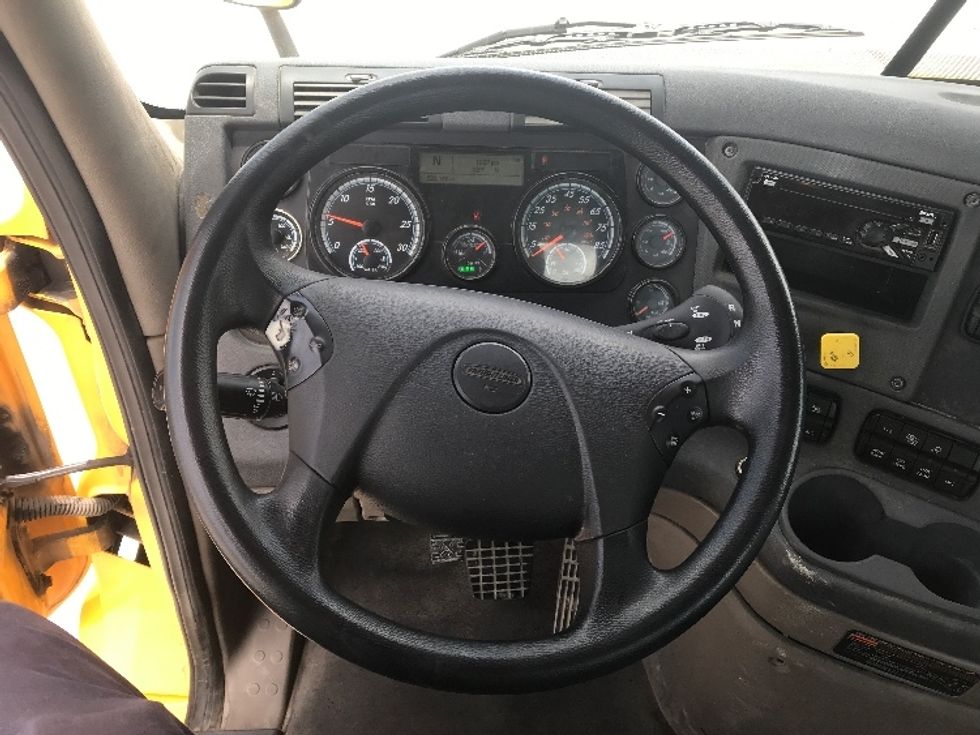 Day Cab Tractor-Heavy Duty Tractors-Freightliner-2019-Cascadia 11364ST-Katy-TX-526,147\n\t\tmiles-$ 29,000 - Image 11