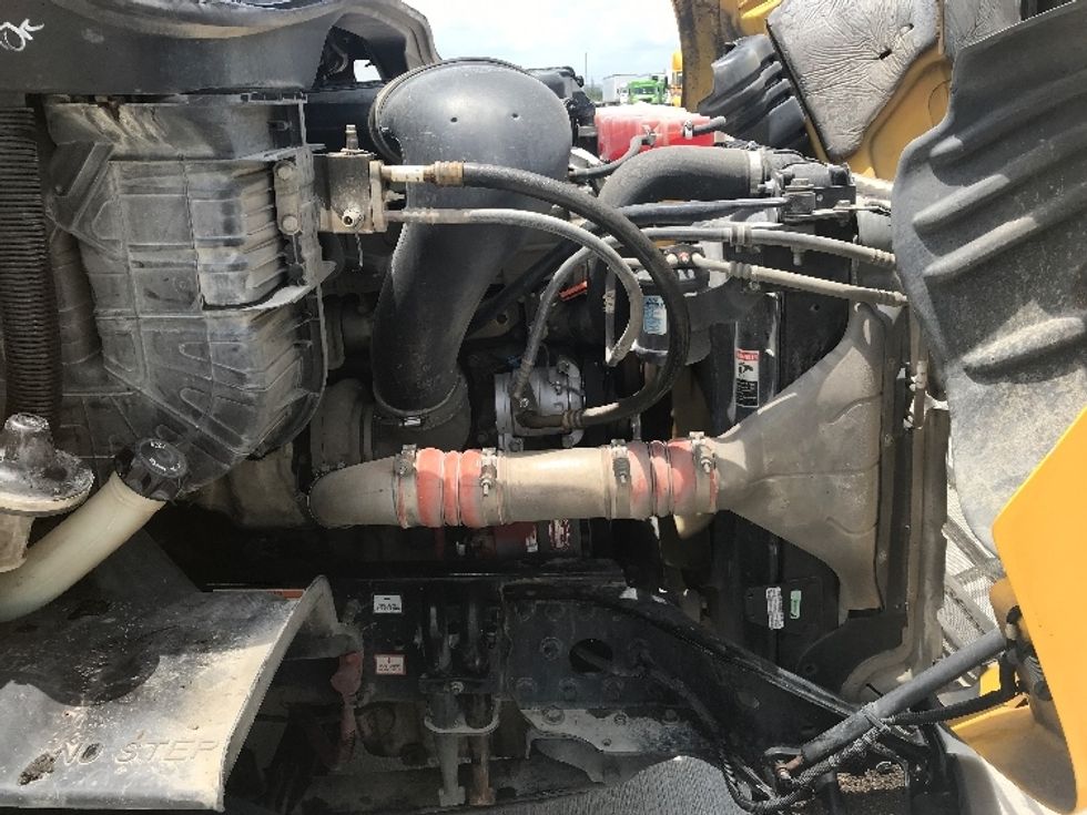 Day Cab Tractor-Heavy Duty Tractors-Freightliner-2019-Cascadia 11364ST-Katy-TX-526,147\n\t\tmiles-$ 29,000 - Image 15