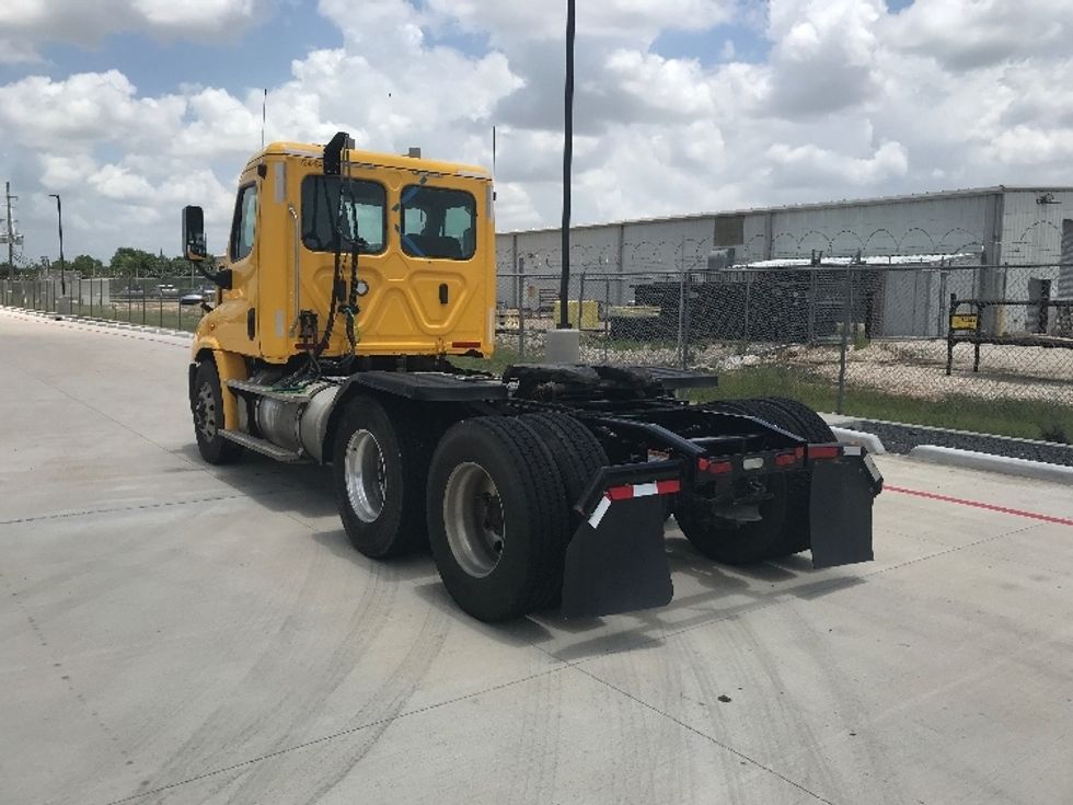 Day Cab Tractor-Heavy Duty Tractors-Freightliner-2019-Cascadia 11364ST-Katy-TX-526,147\n\t\tmiles-$ 29,000 - Image 5