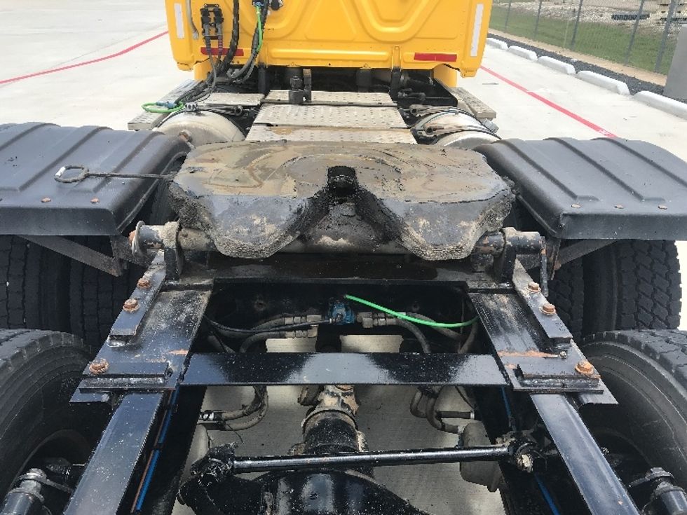 Day Cab Tractor-Heavy Duty Tractors-Freightliner-2019-Cascadia 11364ST-Katy-TX-526,147\n\t\tmiles-$ 29,000 - Image 6