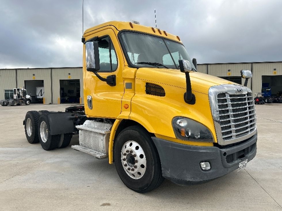 Day Cab Tractor-Heavy Duty Tractors-Freightliner-2019-Cascadia 11364ST-Katy-TX-547,513\n\t\tmiles-$ 25,500 - Image 1