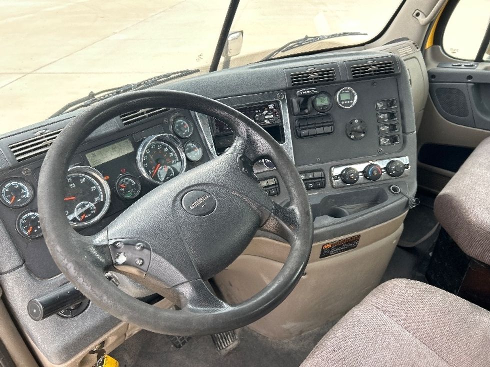 Day Cab Tractor-Heavy Duty Tractors-Freightliner-2019-Cascadia 11364ST-Katy-TX-547,513\n\t\tmiles-$ 25,500 - Image 10