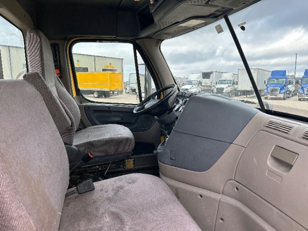 Day Cab Tractor-Heavy Duty Tractors-Freightliner-2019-Cascadia 11364ST-Katy-TX-547,513\n\t\tmiles-$ 25,500 - Image 14