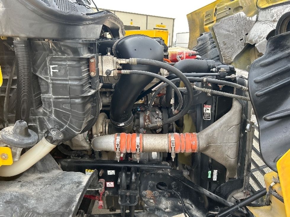 Day Cab Tractor-Heavy Duty Tractors-Freightliner-2019-Cascadia 11364ST-Katy-TX-547,513\n\t\tmiles-$ 25,500 - Image 15