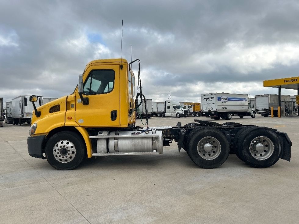 Day Cab Tractor-Heavy Duty Tractors-Freightliner-2019-Cascadia 11364ST-Katy-TX-547,513\n\t\tmiles-$ 25,500 - Image 4