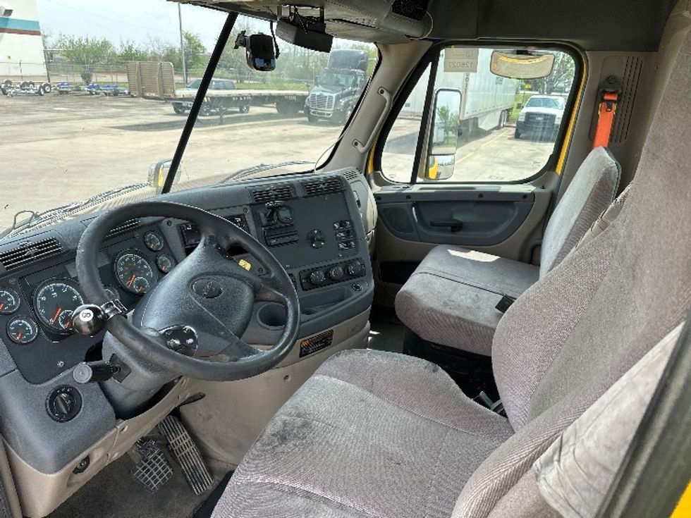 Day Cab Tractor-Heavy Duty Tractors-Freightliner-2019-Cascadia 11364ST-Katy-TX-586,426\n\t\tmiles-$ 25,000 - Image 10