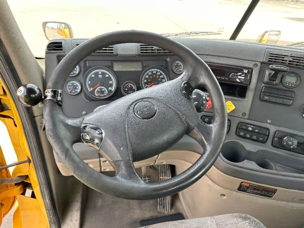 Day Cab Tractor-Heavy Duty Tractors-Freightliner-2019-Cascadia 11364ST-Katy-TX-586,426\n\t\tmiles-$ 25,000 - Image 11