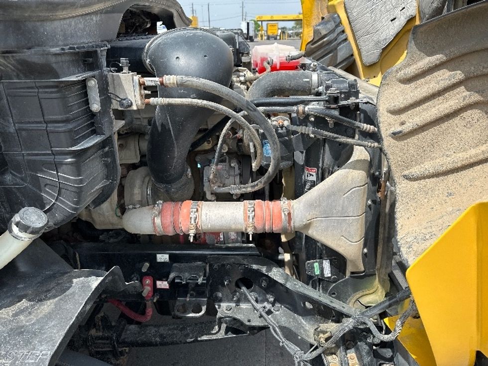 Day Cab Tractor-Heavy Duty Tractors-Freightliner-2019-Cascadia 11364ST-Katy-TX-586,426\n\t\tmiles-$ 25,000 - Image 15