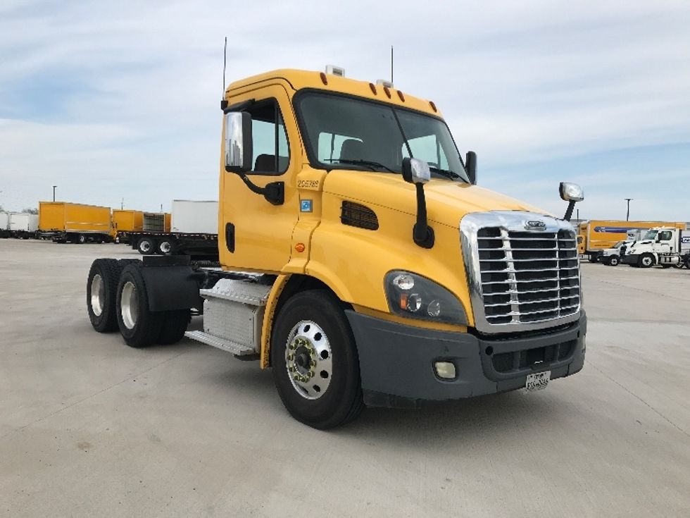 Day Cab Tractor-Heavy Duty Tractors-Freightliner-2019-Cascadia 11364ST-Katy-TX-612,101\n\t\tmiles-$ 27,500 - Image 1