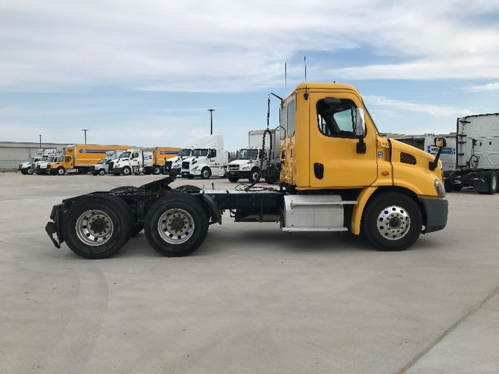 Day Cab Tractor-Heavy Duty Tractors-Freightliner-2019-Cascadia 11364ST-Katy-TX-612,101\n\t\tmiles-$ 27,500 - Image 8