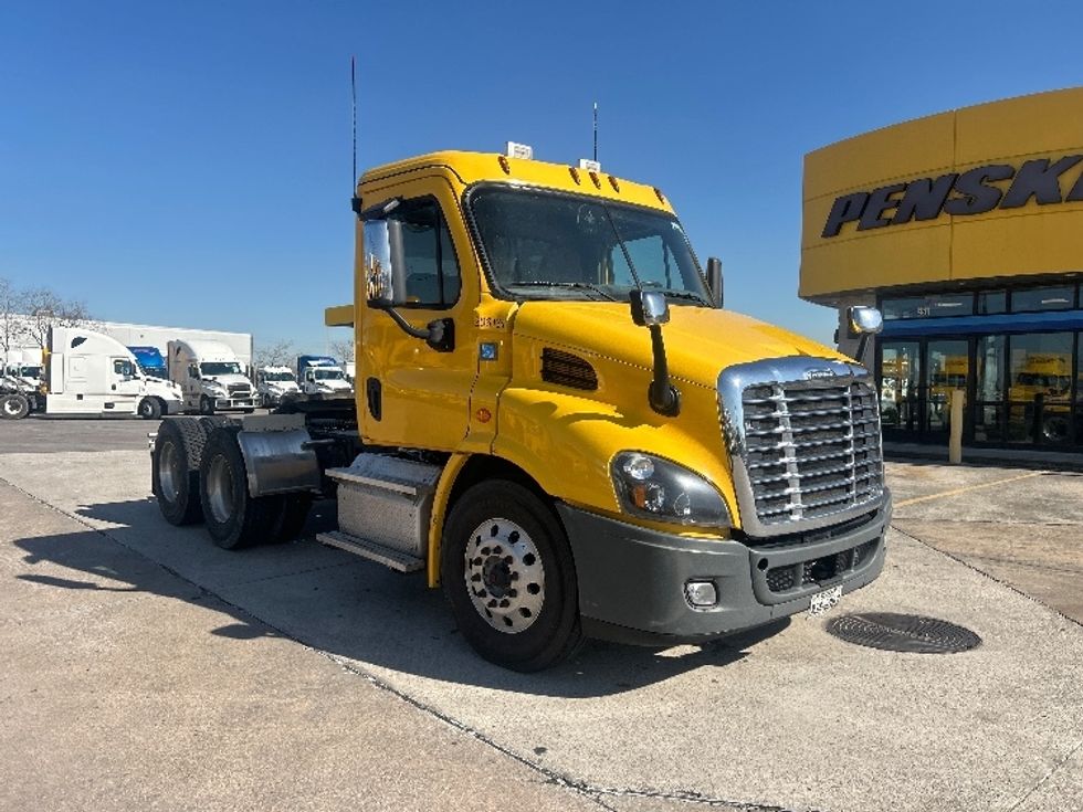 Day Cab Tractor-Heavy Duty Tractors-Freightliner-2019-Cascadia 11364ST-Katy-TX-649,564\n\t\tmiles-$ 27,500 - Image 1