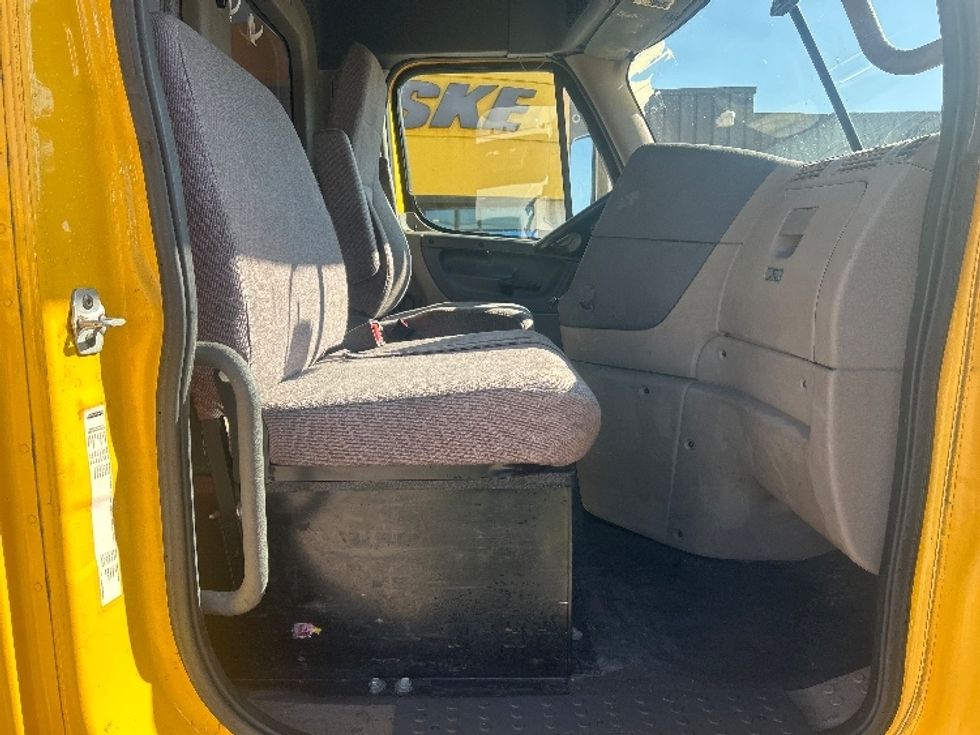 Day Cab Tractor-Heavy Duty Tractors-Freightliner-2019-Cascadia 11364ST-Katy-TX-649,564\n\t\tmiles-$ 27,500 - Image 12