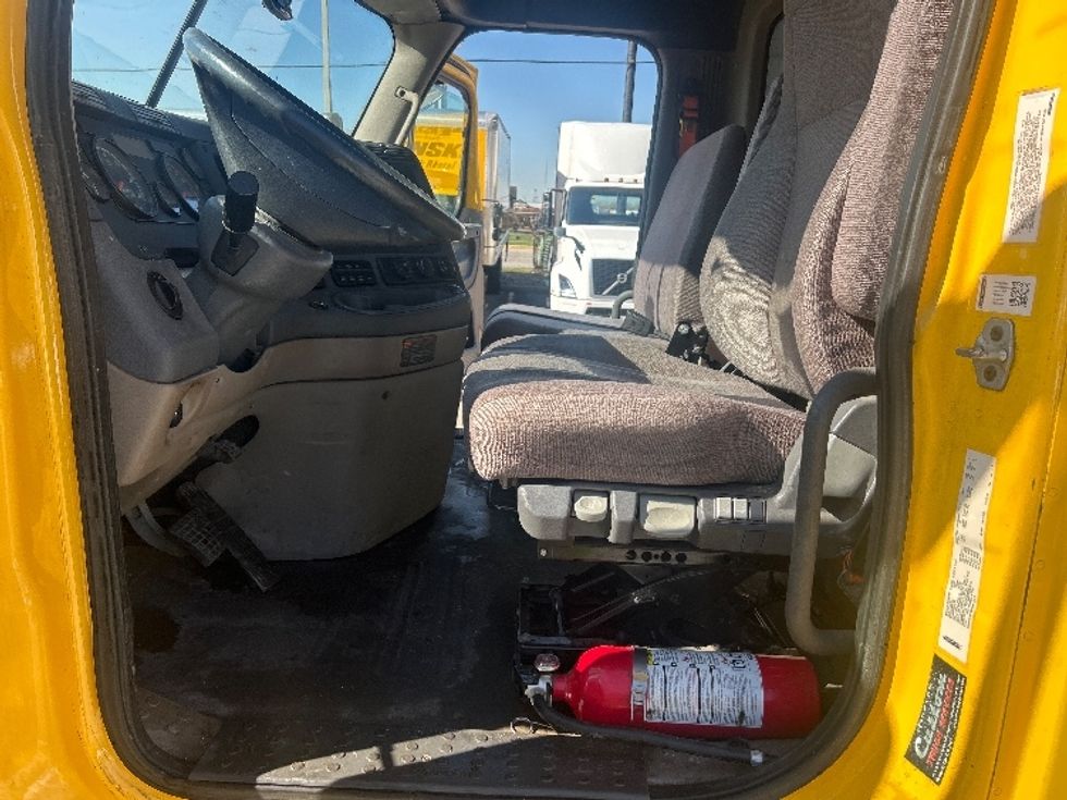 Day Cab Tractor-Heavy Duty Tractors-Freightliner-2019-Cascadia 11364ST-Katy-TX-649,564\n\t\tmiles-$ 27,500 - Image 9