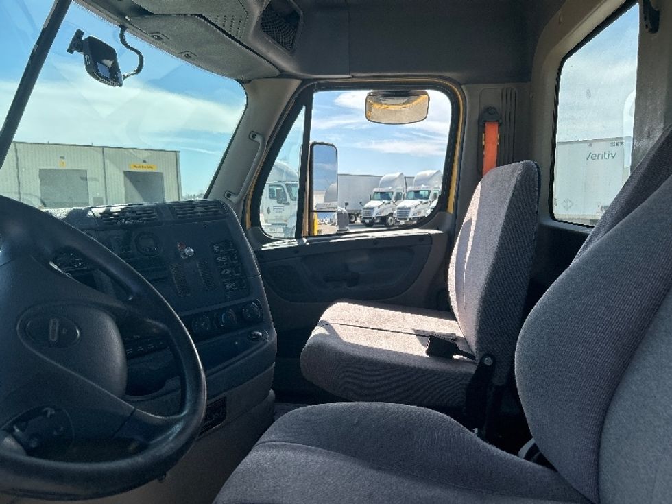 Day Cab Tractor-Heavy Duty Tractors-Freightliner-2019-Cascadia 11364ST-Katy-TX-659,811\n\t\tmiles-$ 27,500 - Image 10