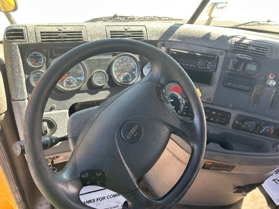 Day Cab Tractor-Heavy Duty Tractors-Freightliner-2019-Cascadia 11364ST-Katy-TX-659,811\n\t\tmiles-$ 27,500 - Image 11