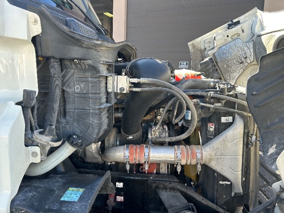 Day Cab Tractor-Heavy Duty Tractors-Freightliner-2019-Cascadia 11364ST-Las Vegas-NV-130,755\n\t\tmiles-$ 56,500 - Image 15