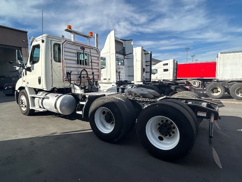 Day Cab Tractor-Heavy Duty Tractors-Freightliner-2019-Cascadia 11364ST-Las Vegas-NV-130,755\n\t\tmiles-$ 56,500 - Image 5