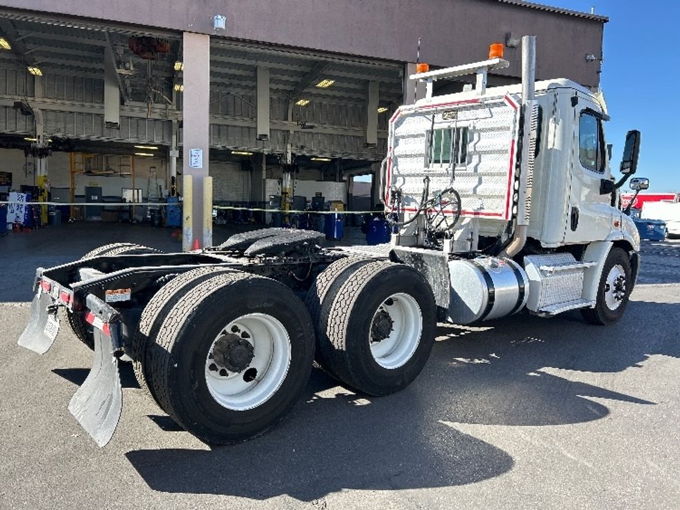 Day Cab Tractor-Heavy Duty Tractors-Freightliner-2019-Cascadia 11364ST-Las Vegas-NV-130,755\n\t\tmiles-$ 56,500 - Image 7