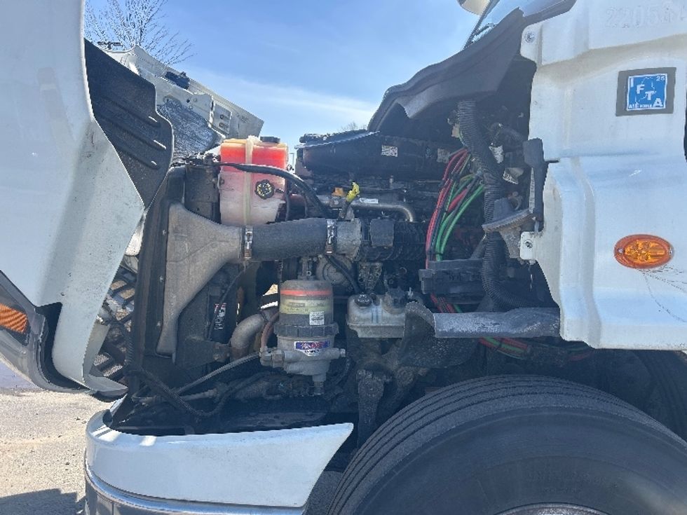 Day Cab Tractor-Heavy Duty Tractors-Freightliner-2019-Cascadia 11364ST-Londonderry-NH-639,097\n\t\tmiles-$ 25,250 - Image 16