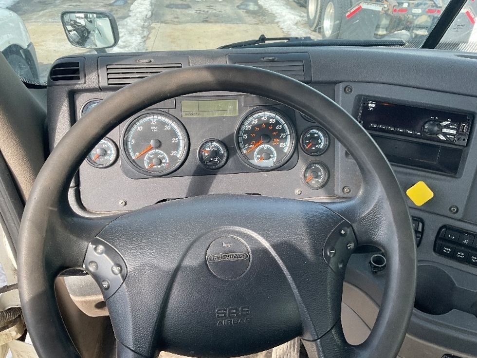Day Cab Tractor-Heavy Duty Tractors-Freightliner-2019-Cascadia 11364ST-Londonderry-NH-643,917\n\t\tmiles-$ 25,750 - Image 11