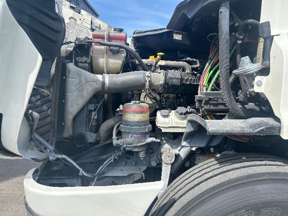 Day Cab Tractor-Heavy Duty Tractors-Freightliner-2019-Cascadia 11364ST-Londonderry-NH-687,547\n\t\tmiles-$ 24,250 - Image 16