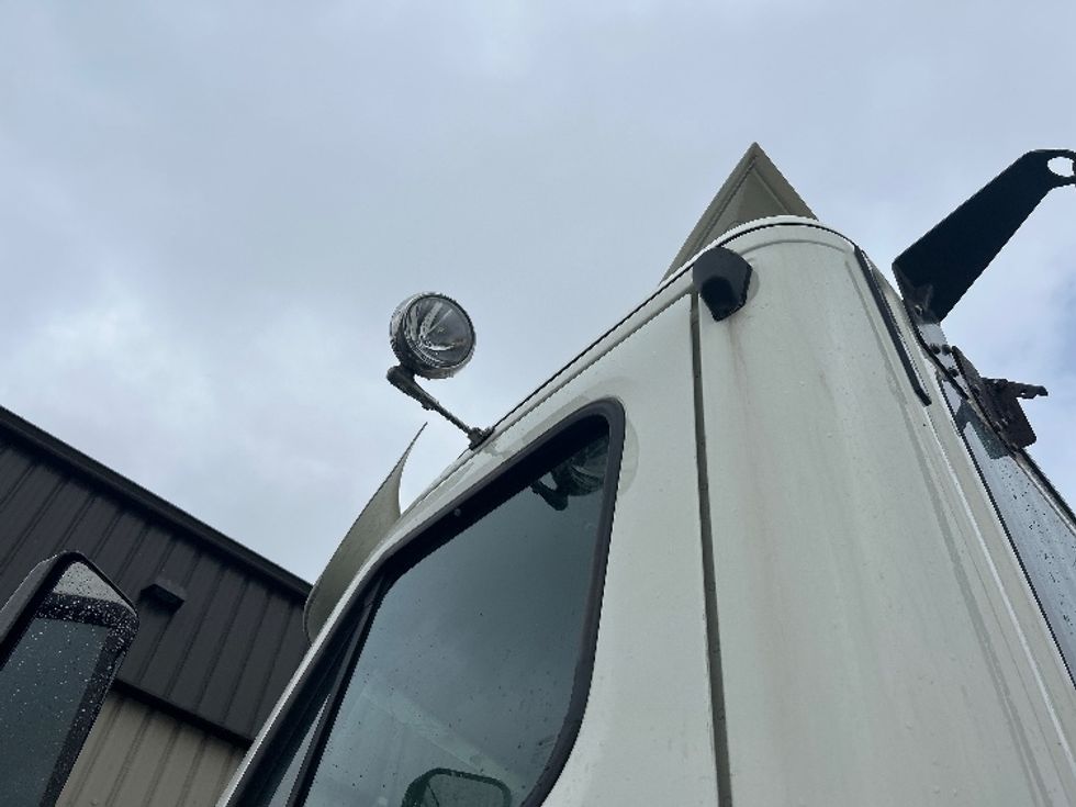 Day Cab Tractor-Heavy Duty Tractors-Freightliner-2019-Cascadia 11364ST-Londonderry-NH-702,737\n\t\tmiles-$ 24,250 - Image 17