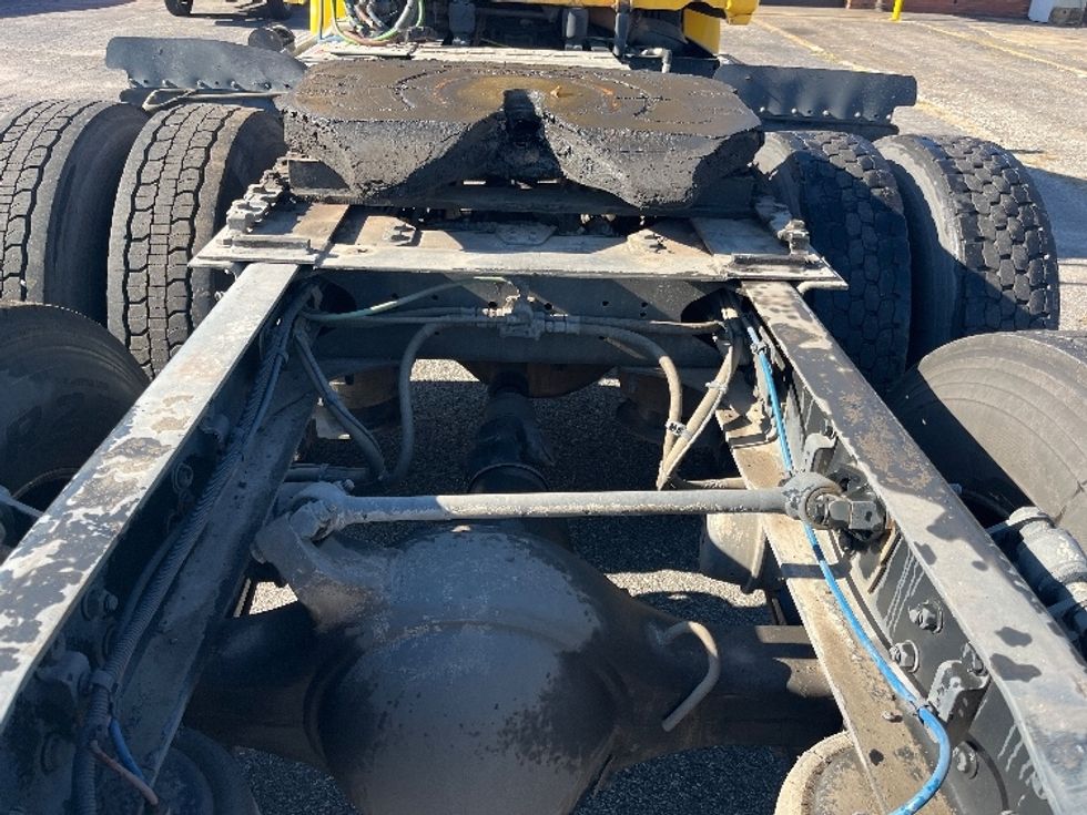 Day Cab Tractor-Heavy Duty Tractors-Freightliner-2019-Cascadia 11364ST-Martinsville-VA-496,968\n\t\tmiles-$ 37,500 - Image 6