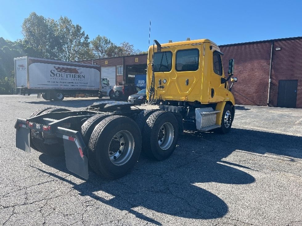 Day Cab Tractor-Heavy Duty Tractors-Freightliner-2019-Cascadia 11364ST-Martinsville-VA-496,968\n\t\tmiles-$ 37,500 - Image 7
