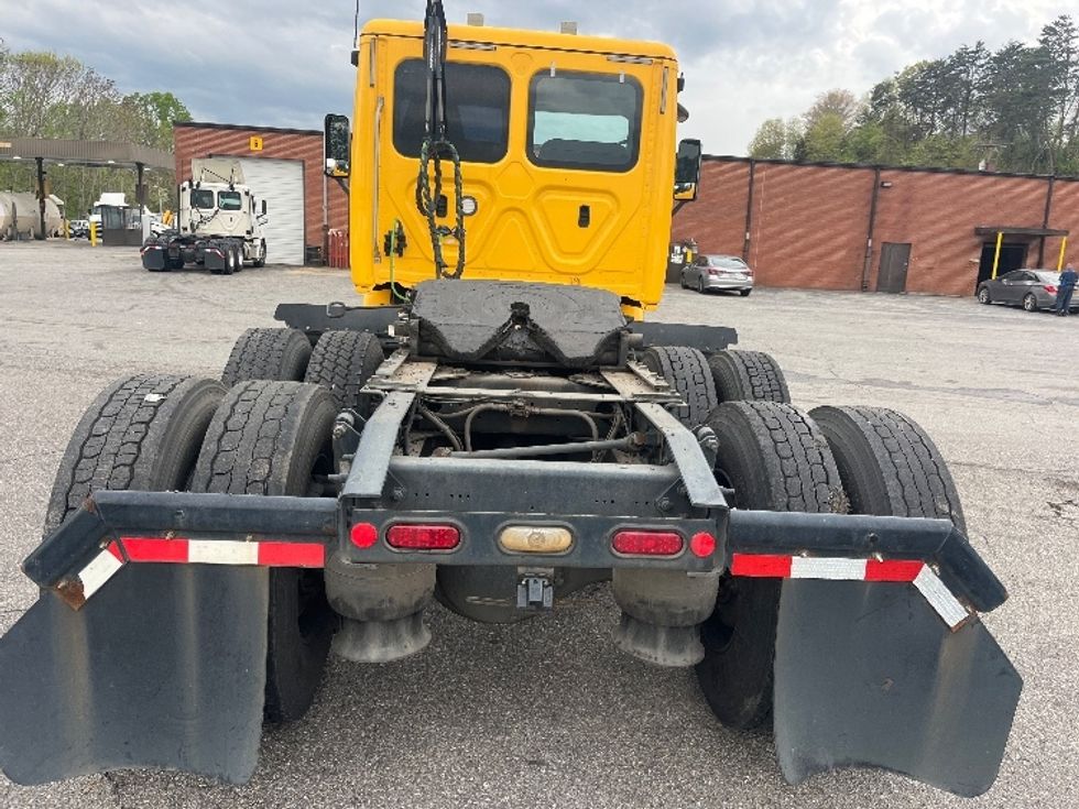 Day Cab Tractor-Heavy Duty Tractors-Freightliner-2019-Cascadia 11364ST-Martinsville-VA-532,043\n\t\tmiles-$ 28,000 - Image 6