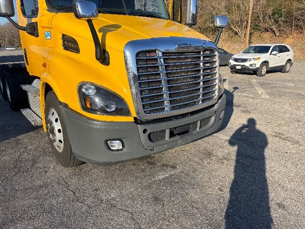 Day Cab Tractor-Heavy Duty Tractors-Freightliner-2019-Cascadia 11364ST-Martinsville-VA-567,968\n\t\tmiles-$ 24,750 - Image 19