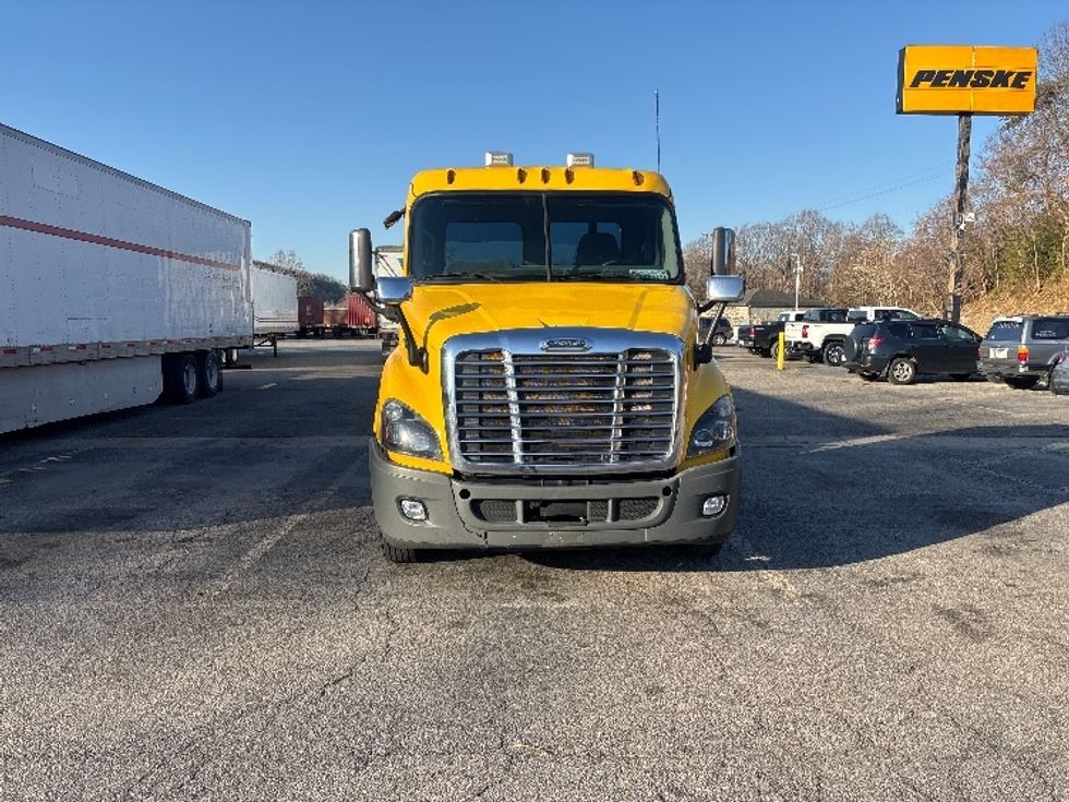 Day Cab Tractor-Heavy Duty Tractors-Freightliner-2019-Cascadia 11364ST-Martinsville-VA-567,968\n\t\tmiles-$ 24,750 - Image 2