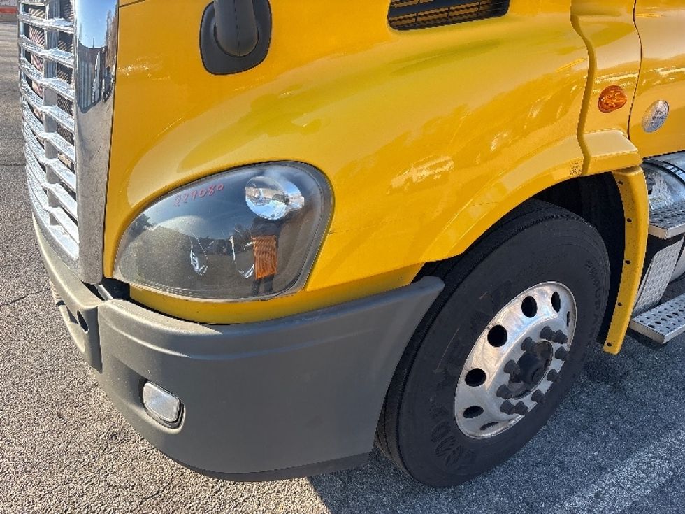 Day Cab Tractor-Heavy Duty Tractors-Freightliner-2019-Cascadia 11364ST-Martinsville-VA-567,968\n\t\tmiles-$ 24,750 - Image 20