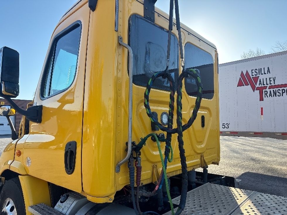 Day Cab Tractor-Heavy Duty Tractors-Freightliner-2019-Cascadia 11364ST-Martinsville-VA-567,968\n\t\tmiles-$ 24,750 - Image 21