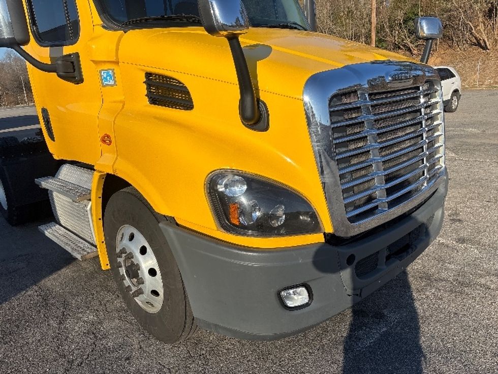 Day Cab Tractor-Heavy Duty Tractors-Freightliner-2019-Cascadia 11364ST-Martinsville-VA-567,968\n\t\tmiles-$ 24,750 - Image 22