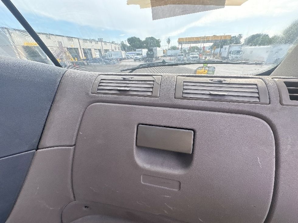 Day Cab Tractor-Heavy Duty Tractors-Freightliner-2019-Cascadia 11364ST-Medley-FL-270,041\n\t\tmiles-$ 44,500 - Image 13