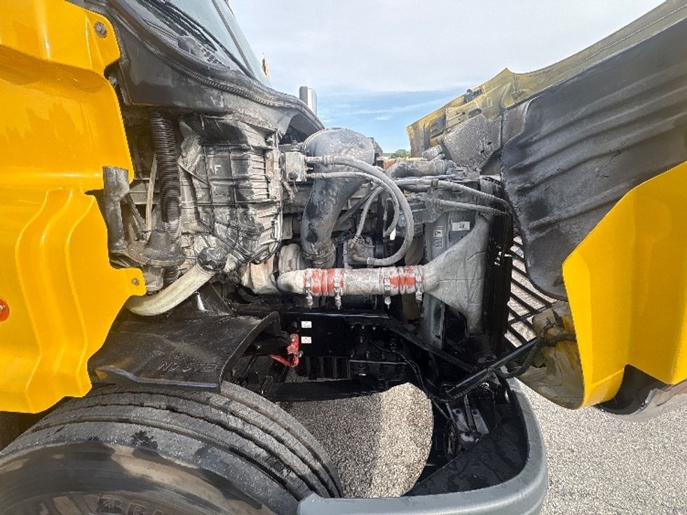 Day Cab Tractor-Heavy Duty Tractors-Freightliner-2019-Cascadia 11364ST-Medley-FL-270,041\n\t\tmiles-$ 44,500 - Image 15