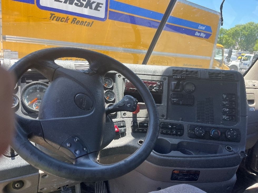 Day Cab Tractor-Heavy Duty Tractors-Freightliner-2019-Cascadia 11364ST-Medley-FL-270,207\n\t\tmiles-$ 44,250 - Image 11