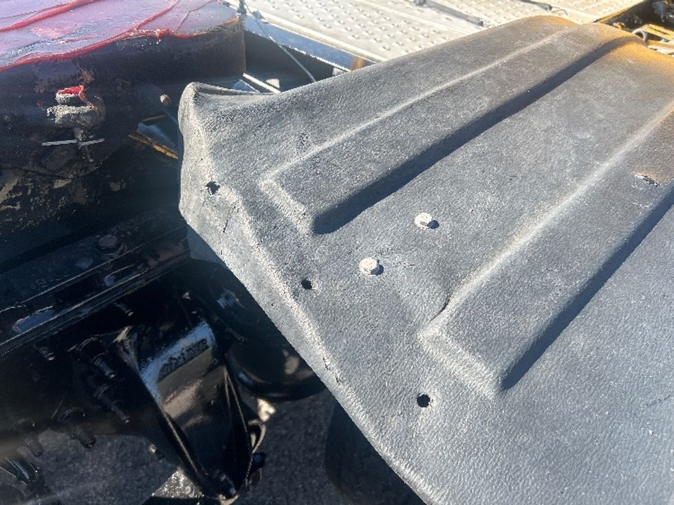 Day Cab Tractor-Heavy Duty Tractors-Freightliner-2019-Cascadia 11364ST-Medley-FL-487,495\n\t\tmiles-$ 27,750 - Image 20