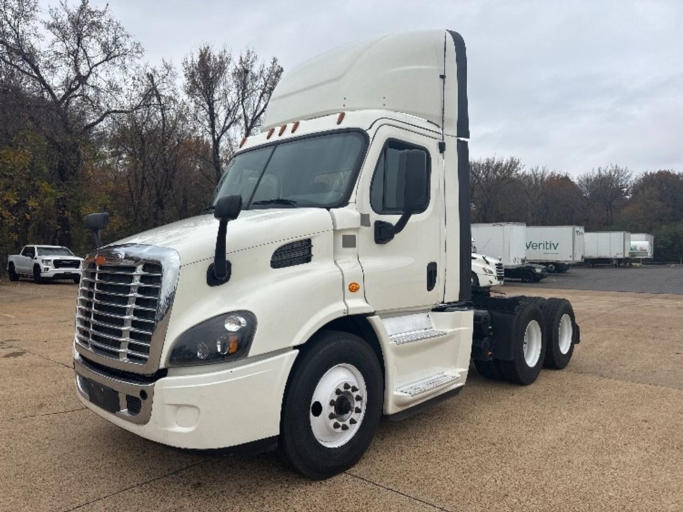Day Cab Tractor-Heavy Duty Tractors-Freightliner-2019-Cascadia 11364ST-Memphis-TN-118,000\n\t\tmiles-$ 53,000 - Image 3
